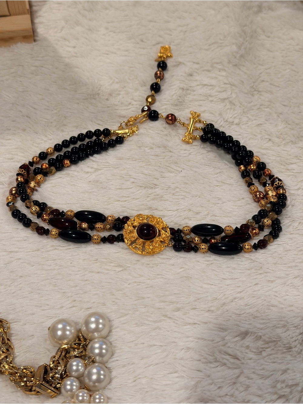 Elegant Vintage Ruby Red, black & Gold Beaded Statement Necklace - Picture 4 of 15